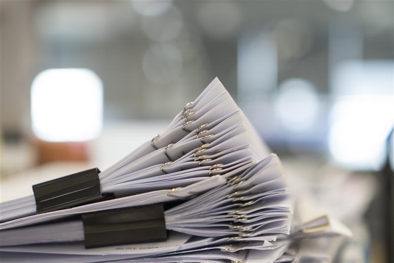 stack-of-paper-document-many-jobs-waiting-to-be-2026-01-06-09-10-33-utc